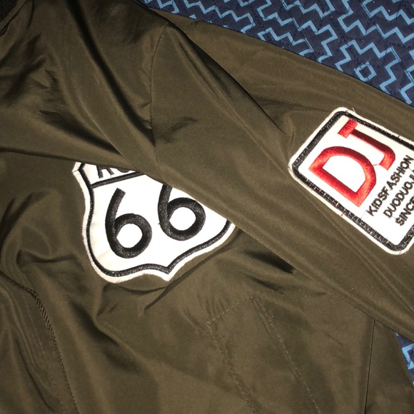 Jacket - Picture 3 of 4